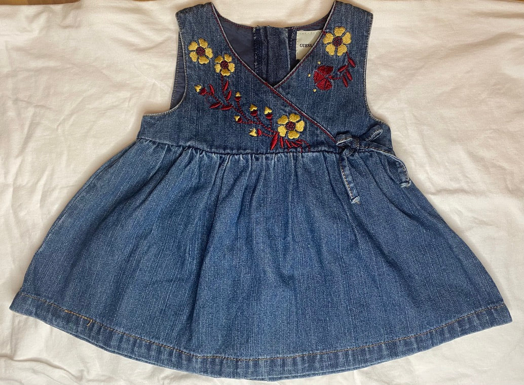 GUESS - Jeans-Kleid mit Stickerei - blau  -  Babys - Gr. 62/68 - neuwertig