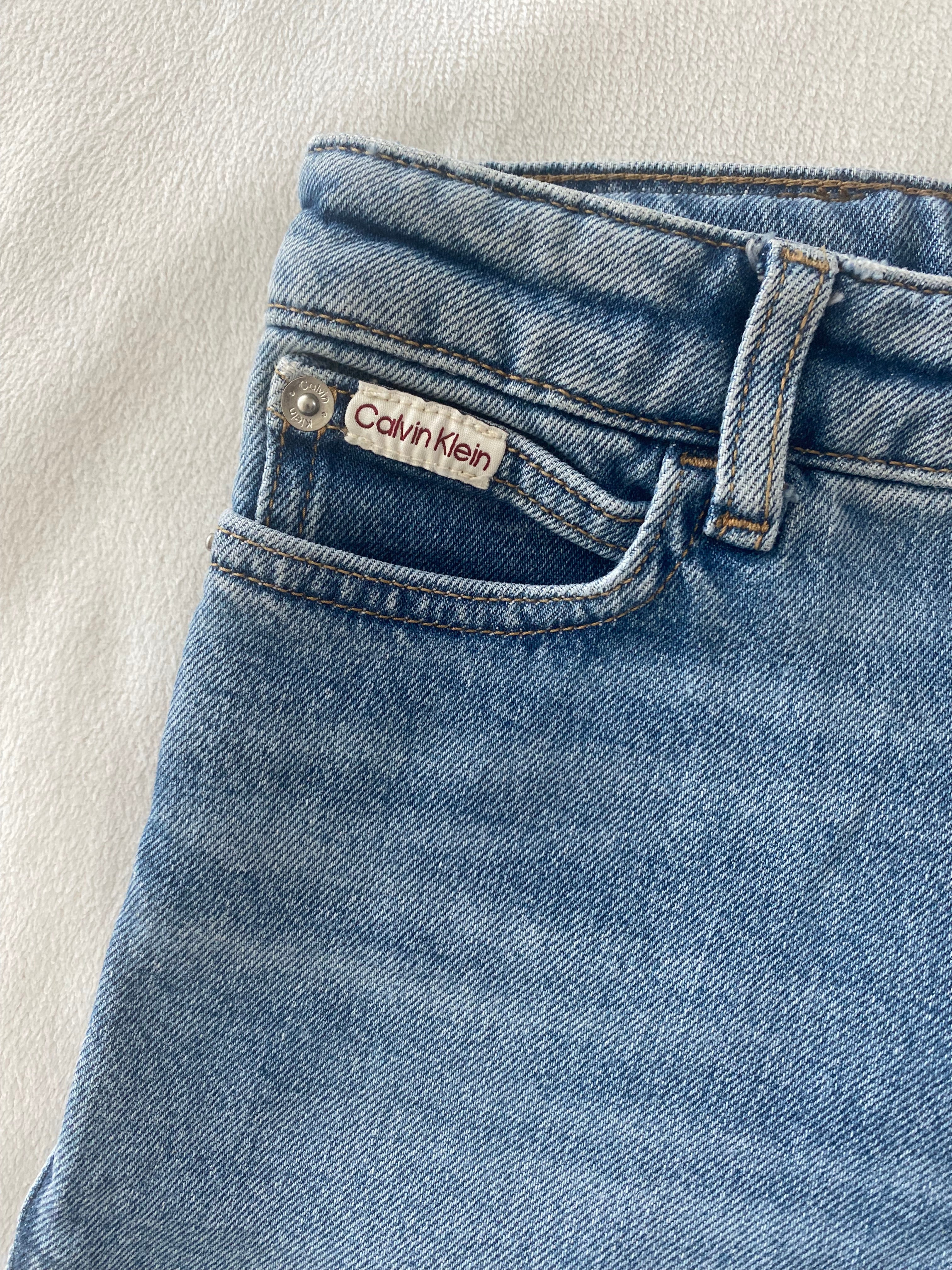 Calvin Klein Jeans Shorts Mädchen Größe 116 hellblaue Denim-Shorts neu mit Etikett Markenlogo