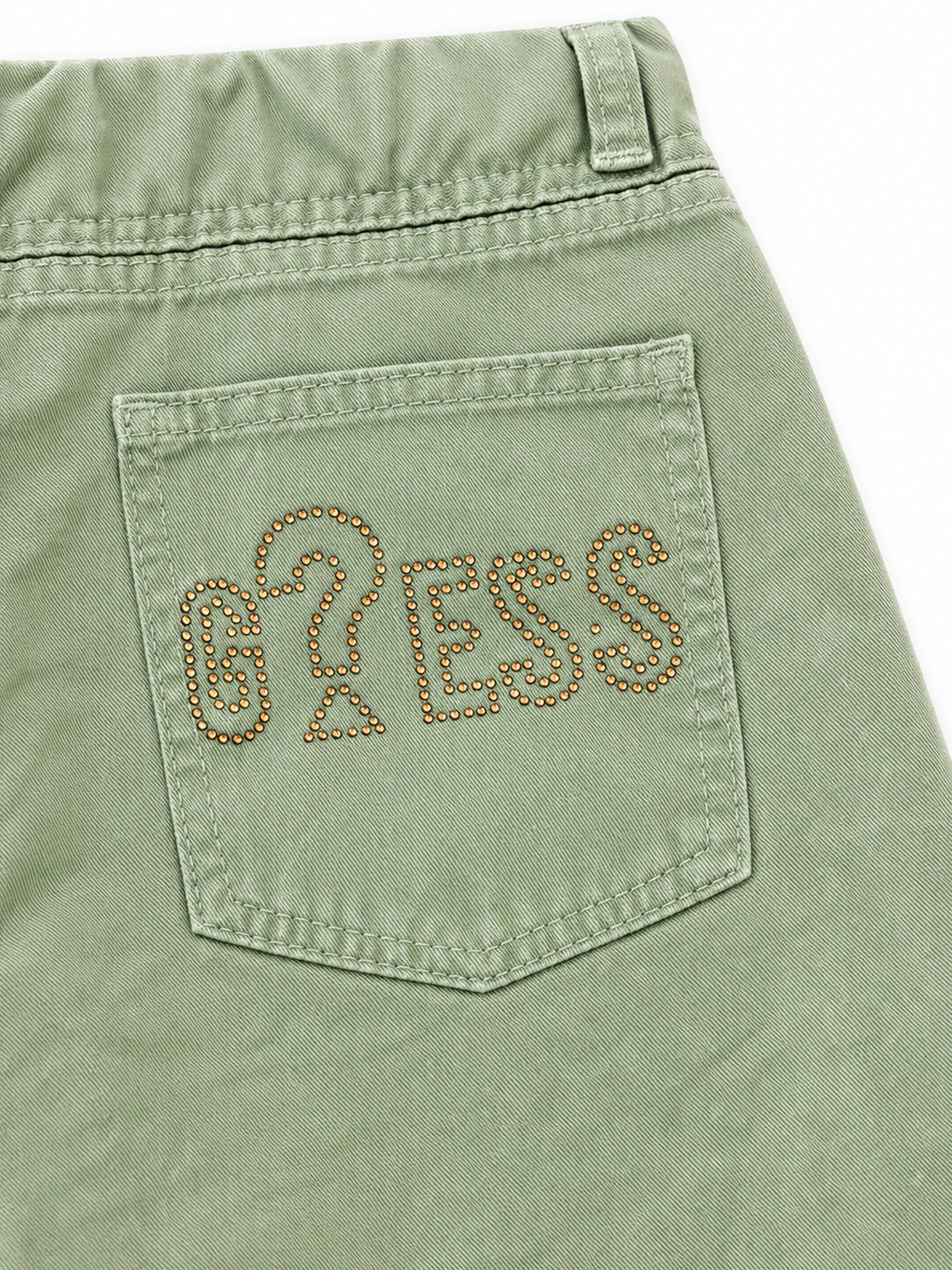 Guess Mädchen Shorts Größe 140 in Salbeigrün, neu mit Etikett, hochwertige Sommer-Shorts mit goldfarbenen Knöpfen und klassischem 5-Pocket-Design. Rückseite logo.