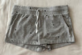 H&M Mädchen Shorts hellgrau mit Punkten Gr. 134 - sehr gut