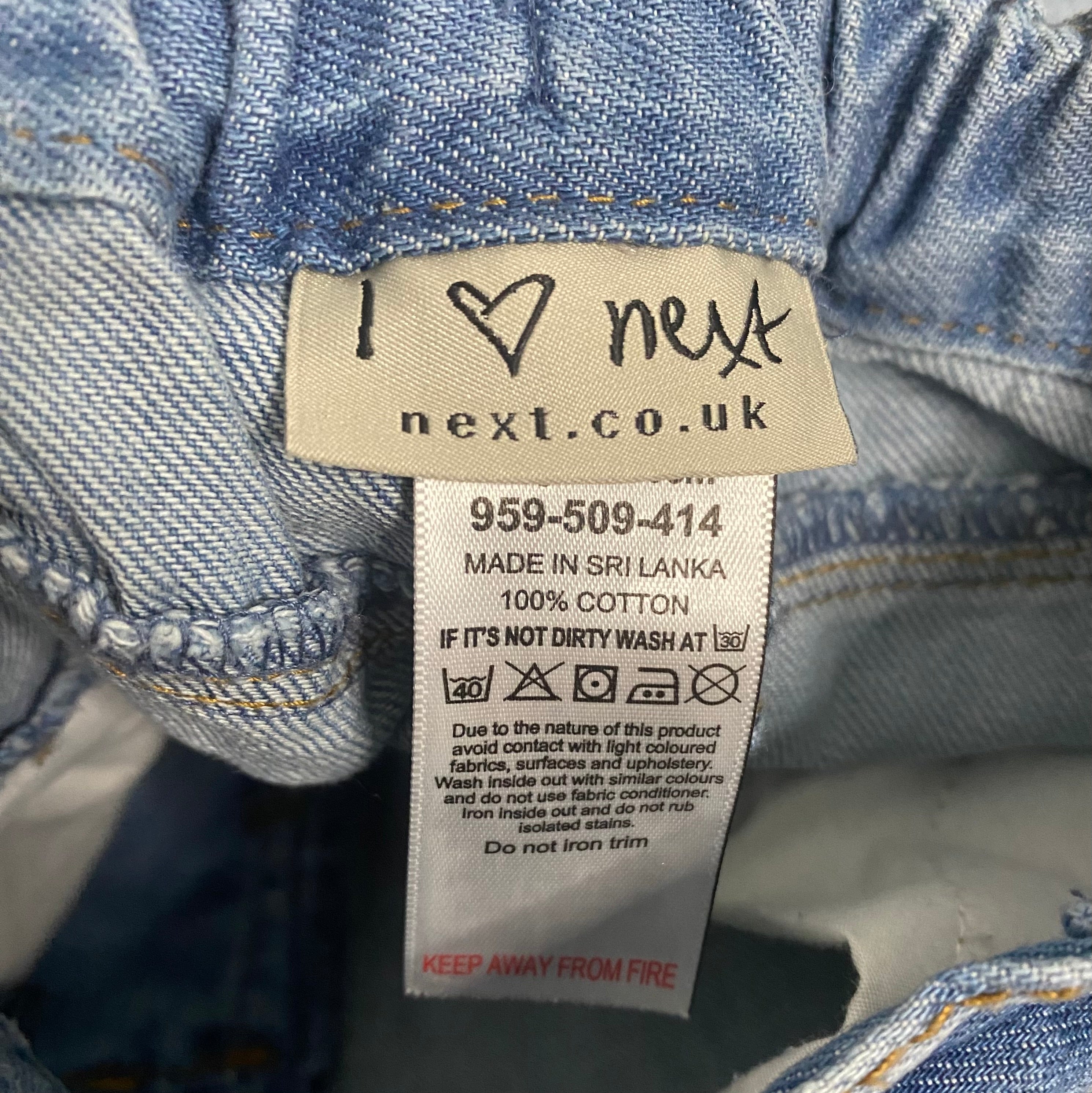 NEXT - Jeans - mit Bestickung - hellblau - Mädchen - Gr. 110 - neuwertig