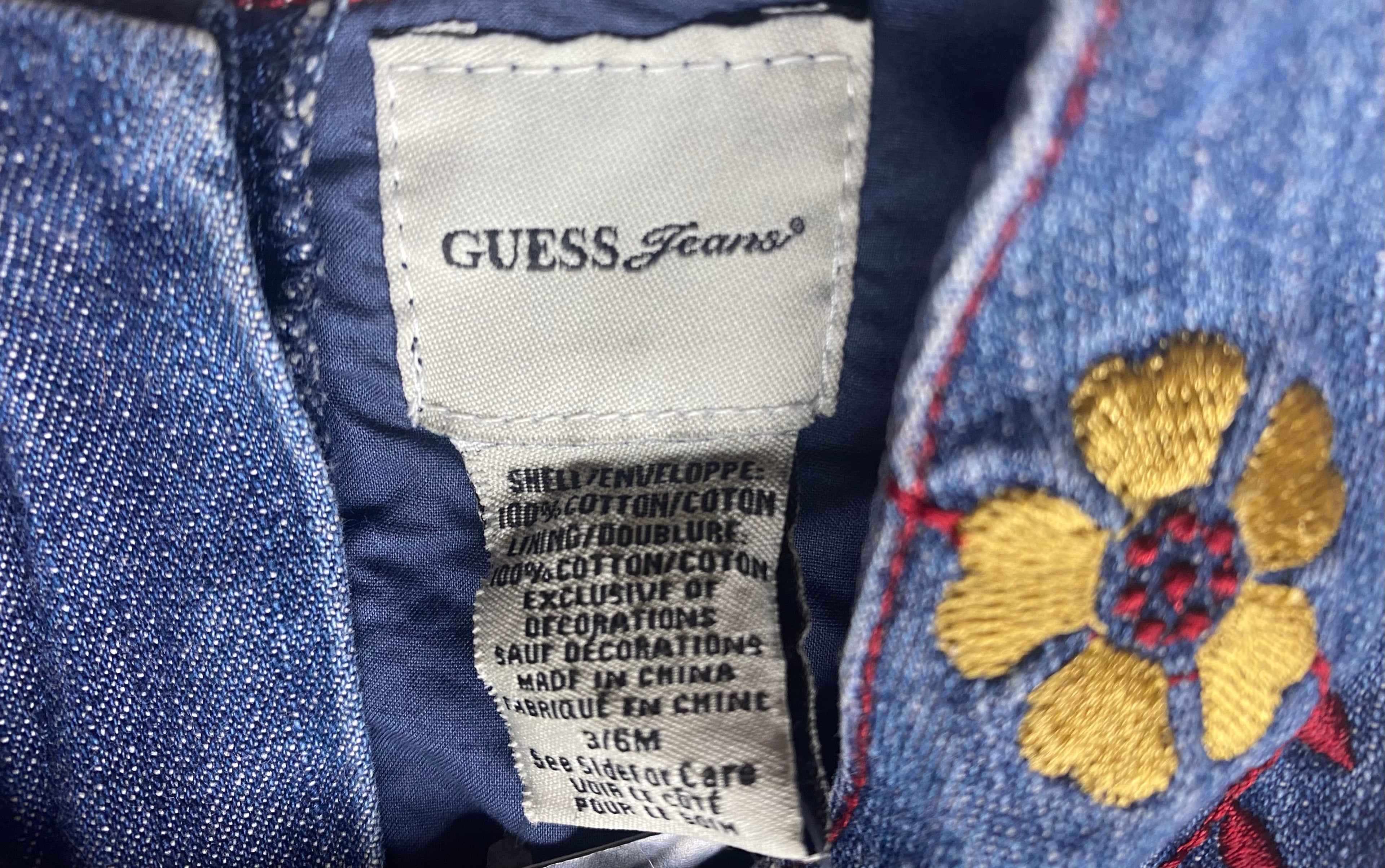 GUESS - Jeans-Kleid mit Stickerei - blau  -  Babys - Gr. 62/68 - neuwertig