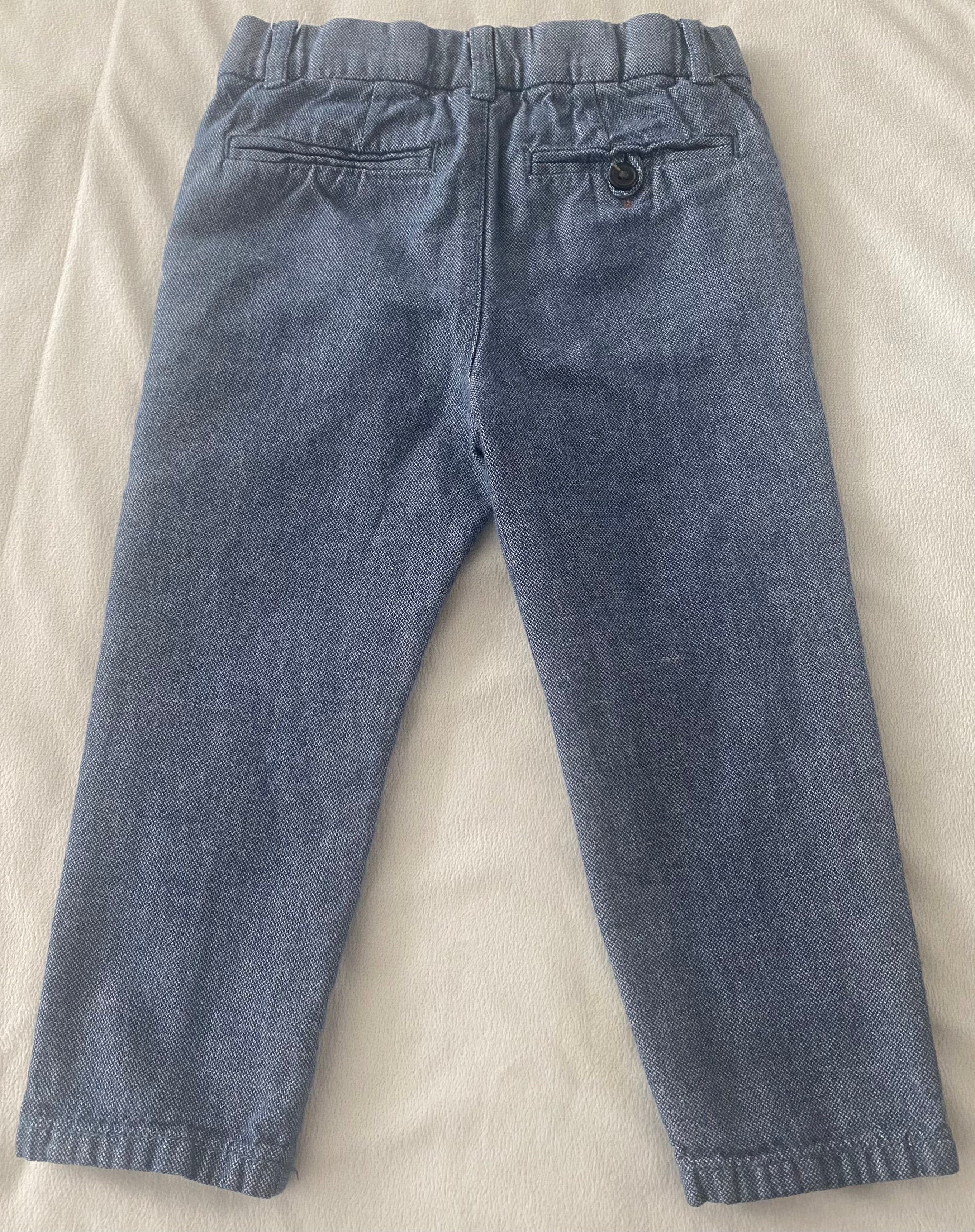 Kinder Hose grau Chino Stil Größe 98 Rückseite mit Gesäßtaschen