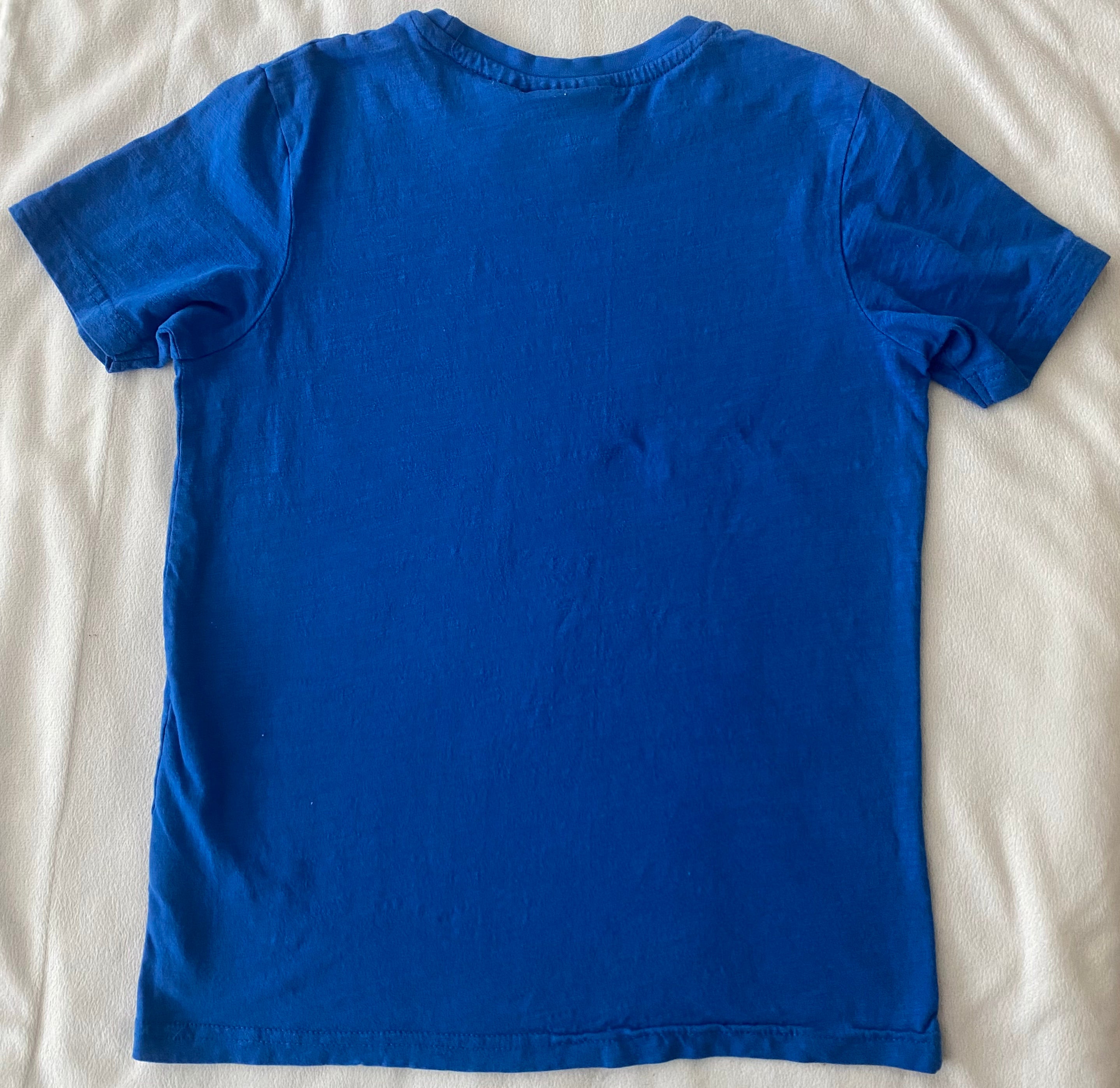 Kinder T-Shirt blau kurzarm Rückseite schlicht ohne Print, bequemer Schnitt