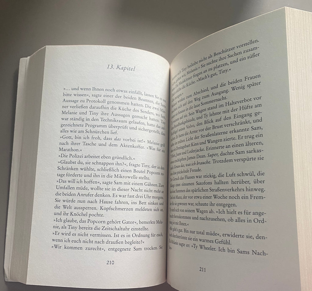 Lisa Jackson Bitter sollst du büßen Taschenbuch Lady Thriller gebraucht mit grün-schwarzem Cover und roten On-Air-Schriftzug Detailansicht