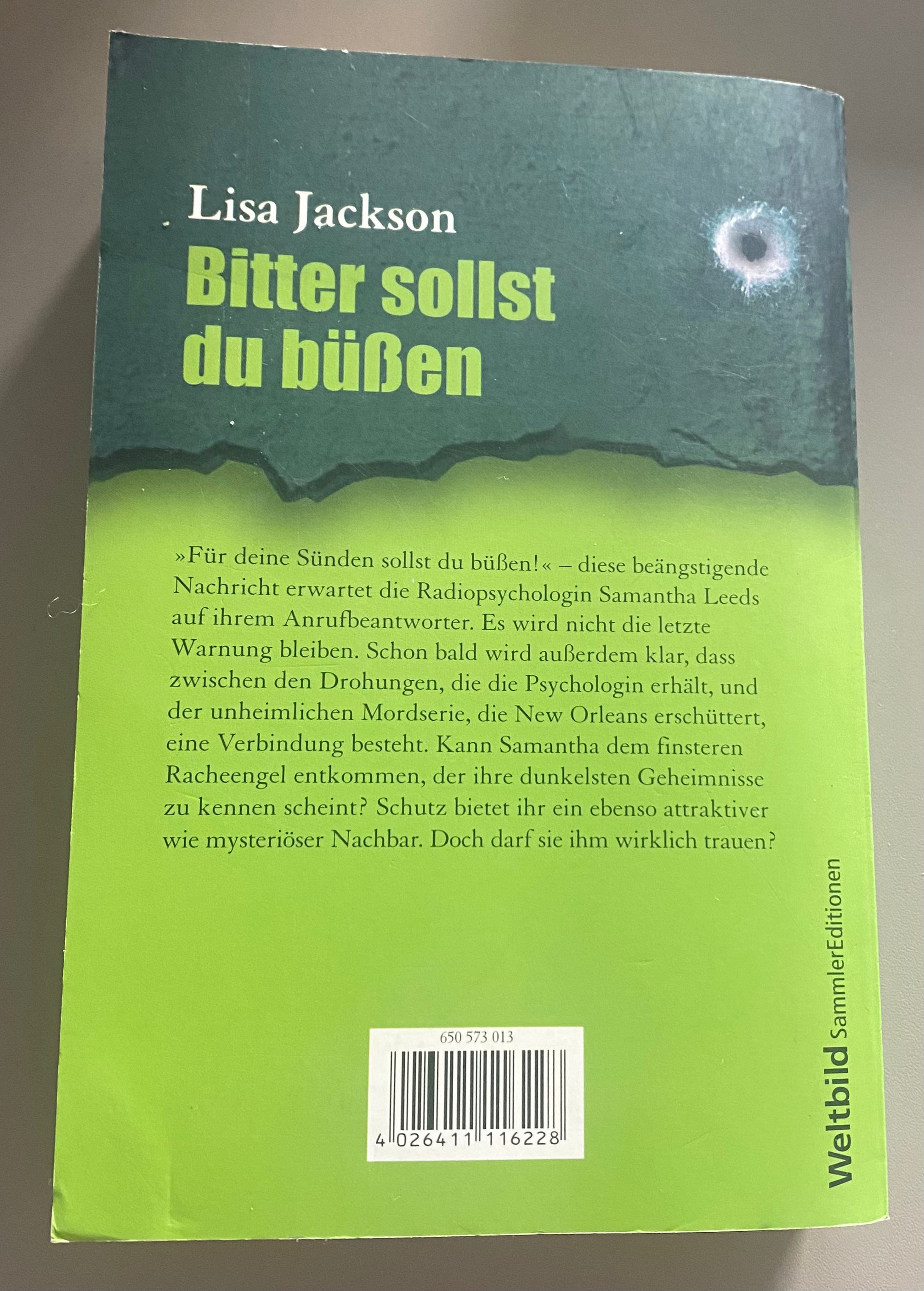 Lisa Jackson Bitter sollst du büßen Taschenbuch Lady Thriller gebraucht mit grün-schwarzem Cover und roten On-Air-Schriftzug Rückseite