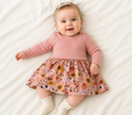Molo Babykleid Mottled Light Pink Größe 68 mit geblümtem Muster und Rundhalsausschnitt.