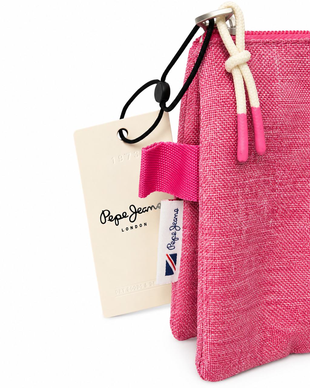 Detailaufnahme der rosa Pepe Jeans Kosmetiktasche mit Reißverschluss, Kordelanhängern und Originalanhänger
