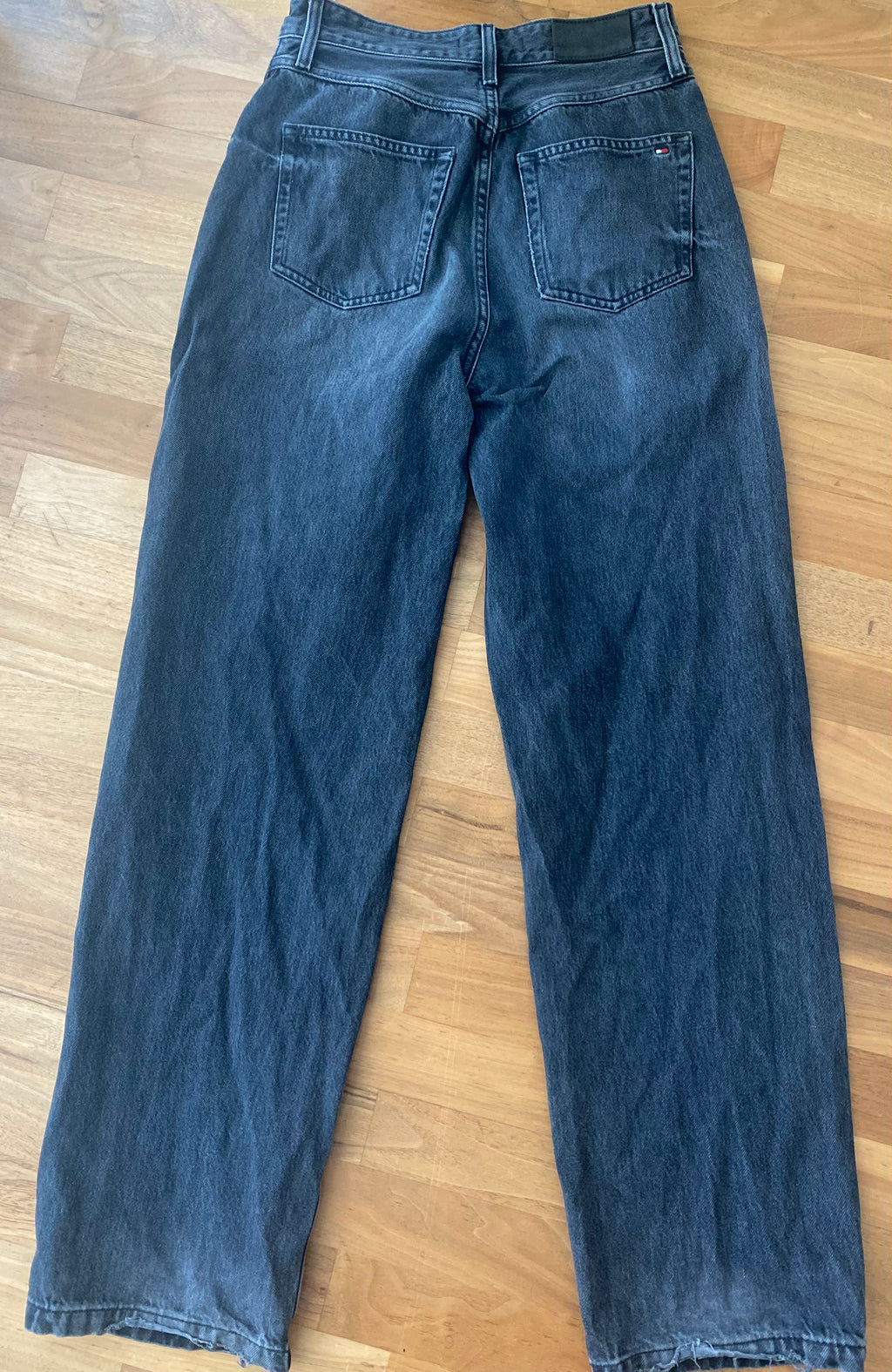 Original Tommy Hilfiger Girls schwarz Jeans straight W27 x  L32 - sehr gut
