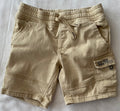 Yamen Jungen Shorts beige Gr. 134 Vorderseite mit Cargotasche und Print elastischer Bund Kinderhose Sommer