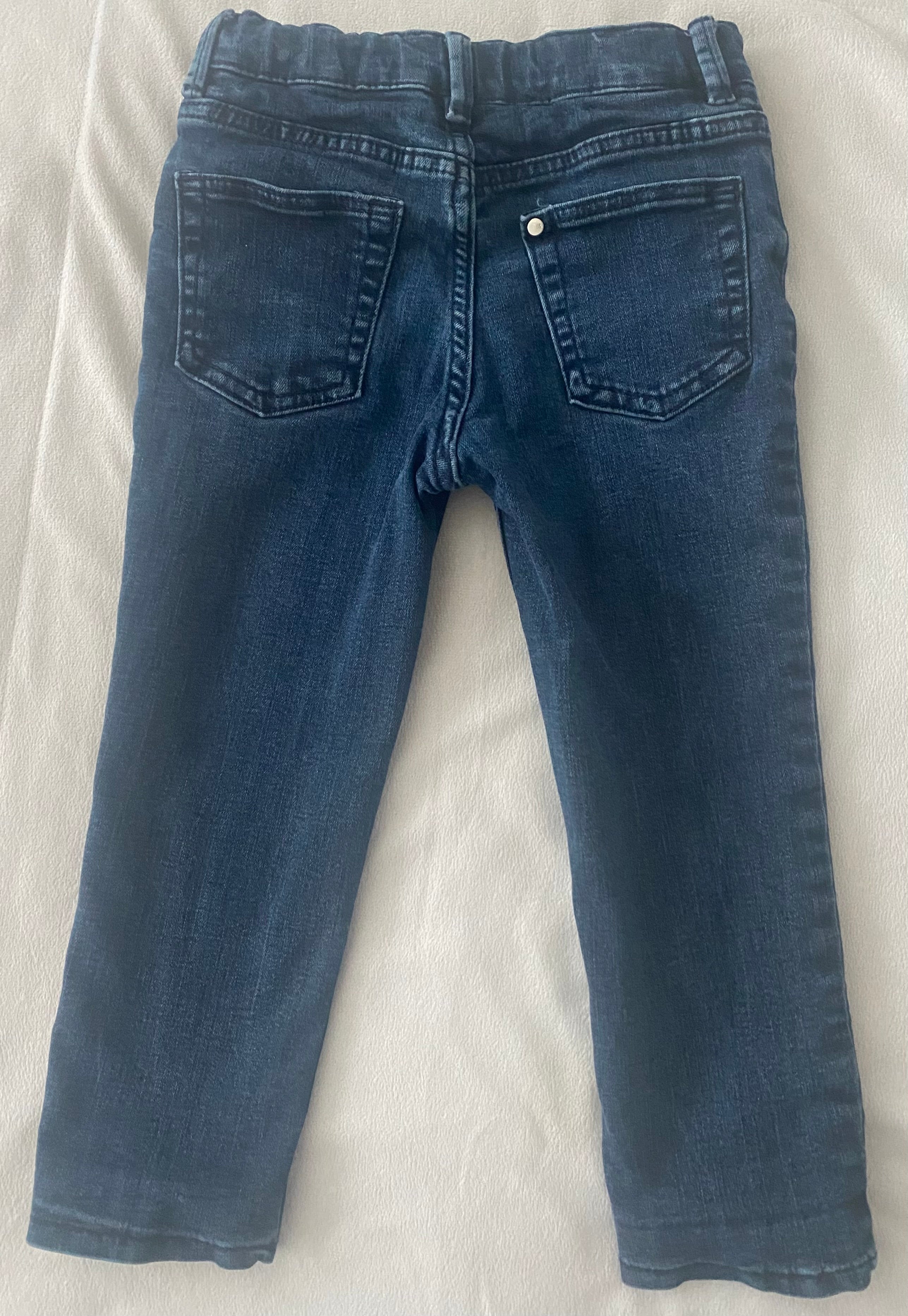Kinder Jeans dunkelblau Größe 116 Rückseite Gesäßtaschen Slim Fit