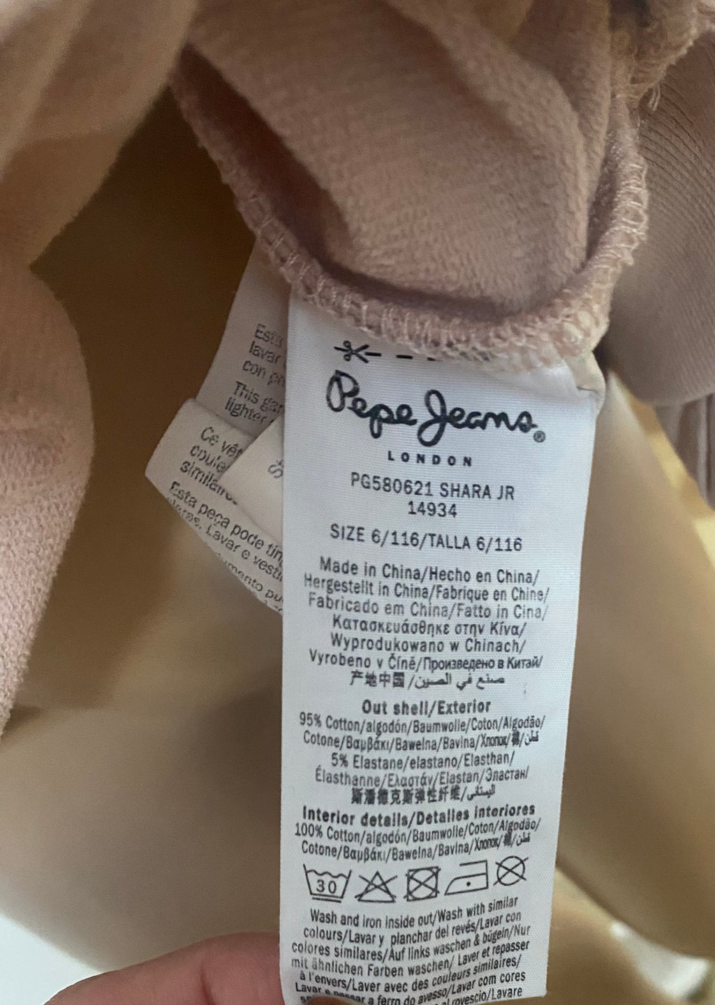 Pflegeetikett Pepe Jeans Kinder Sweatshirt mit Materialangaben Baumwolle und Elastan